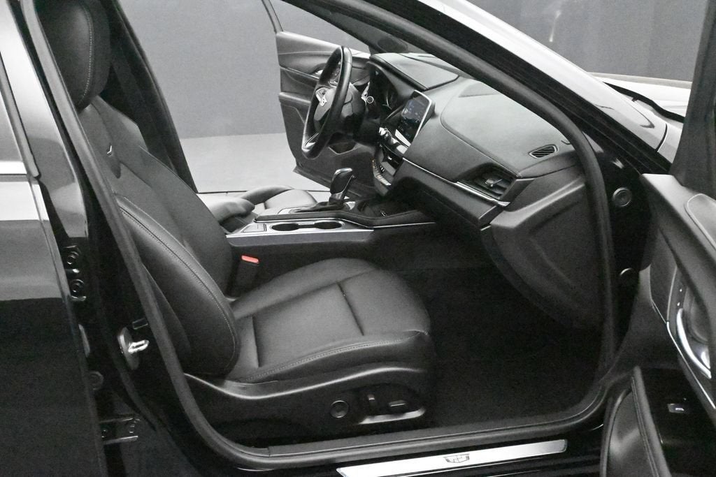 2023 Cadillac CT4 Premium Luxury