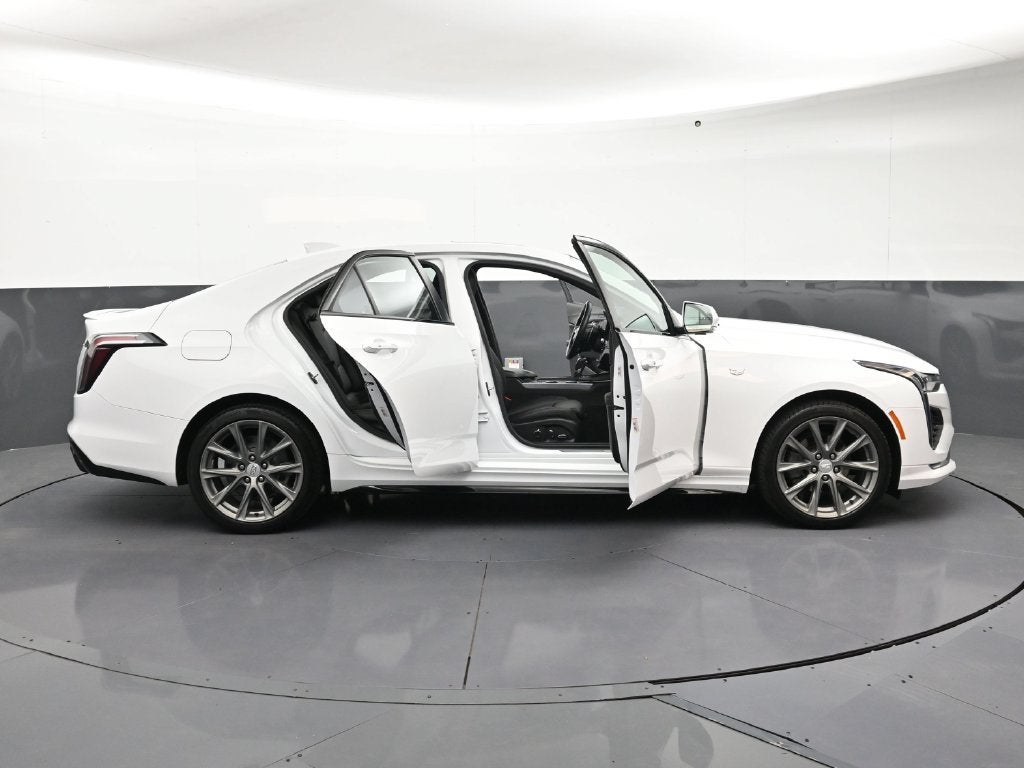2022 Cadillac CT4 Sport