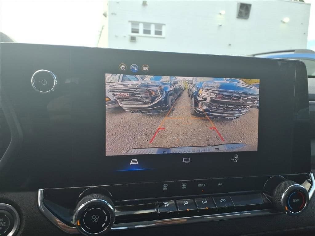 2025 Chevrolet Colorado WT/LT