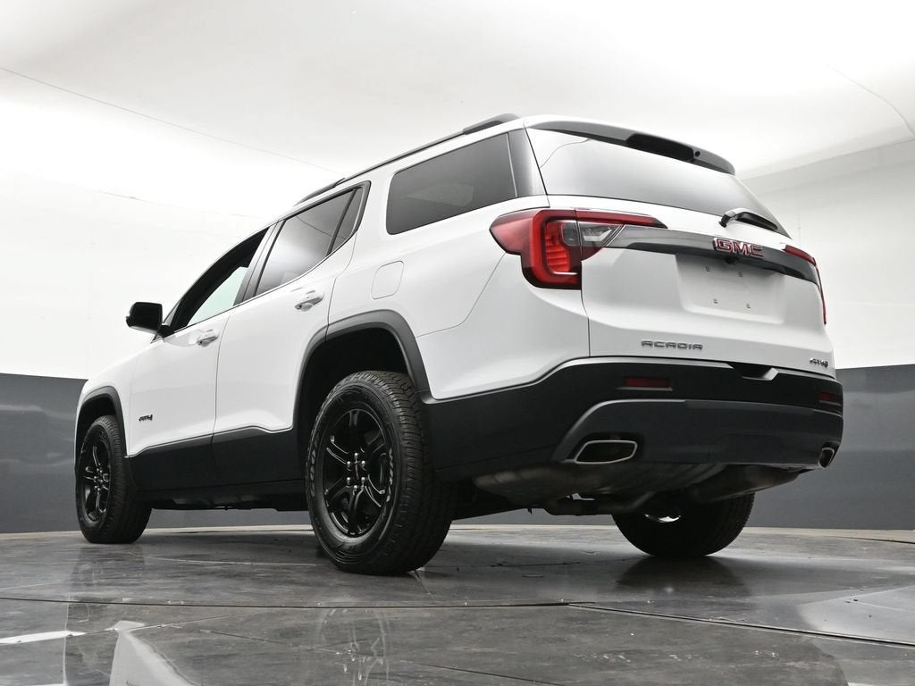 2023 GMC Acadia AT4