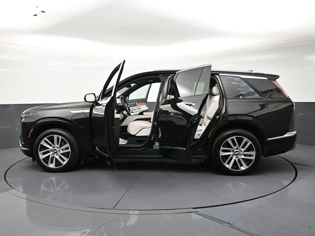 2026 Cadillac VISTIQ Luxury