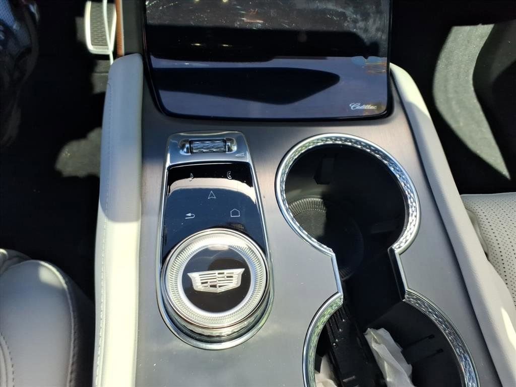 2026 Cadillac VISTIQ Luxury