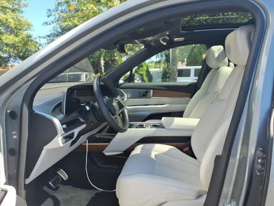 2026 Cadillac VISTIQ Luxury