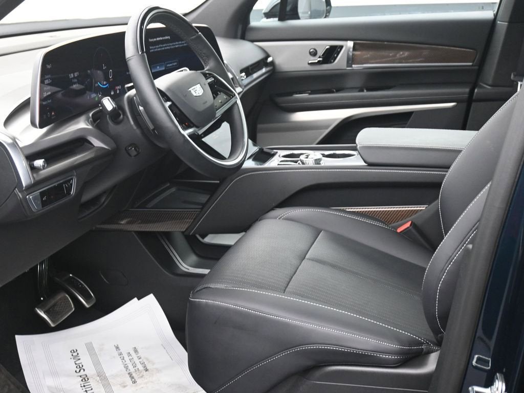 2026 Cadillac VISTIQ Luxury