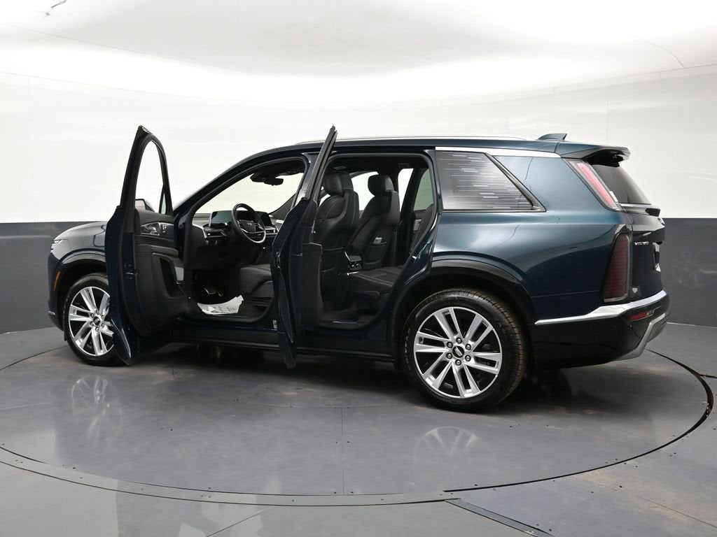 2026 Cadillac VISTIQ Luxury