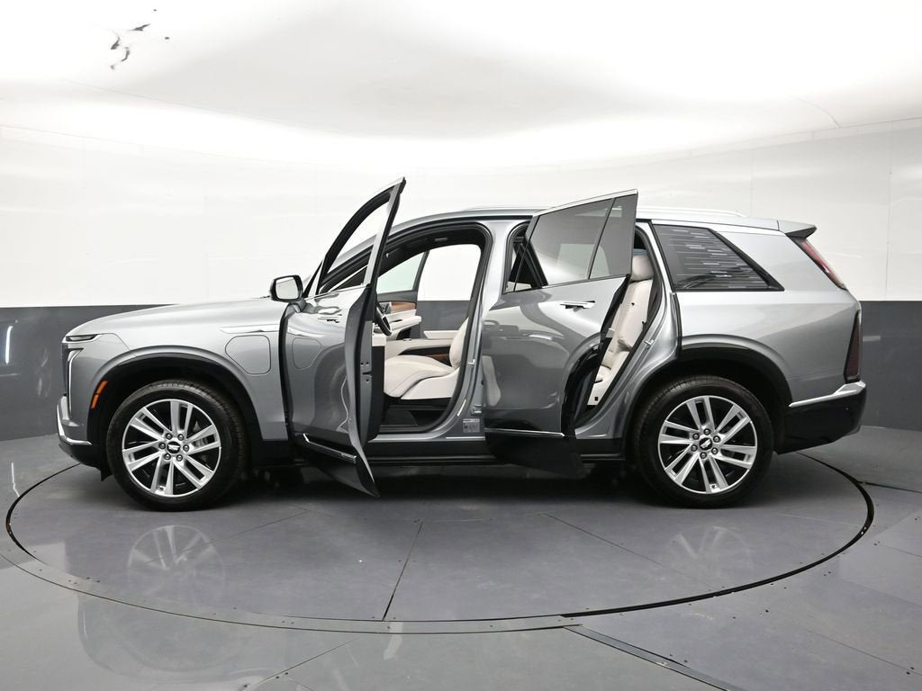 2026 Cadillac VISTIQ Luxury