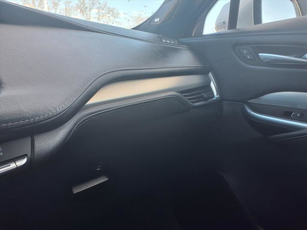 2021 Cadillac XT4 Premium Luxury