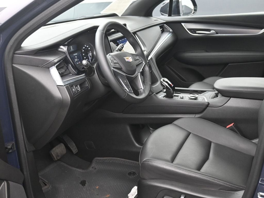 2025 Cadillac XT5 Luxury