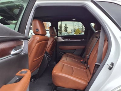 2022 Cadillac XT5 Premium Luxury