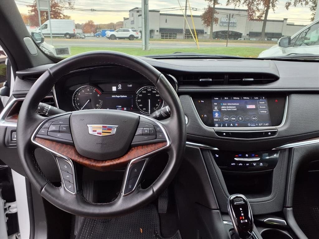 2022 Cadillac XT5 Premium Luxury