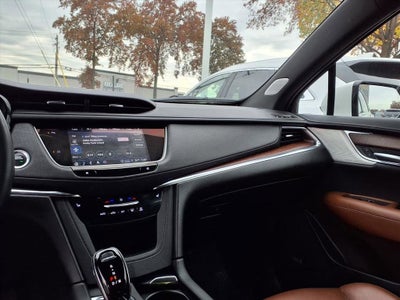 2022 Cadillac XT5 Premium Luxury