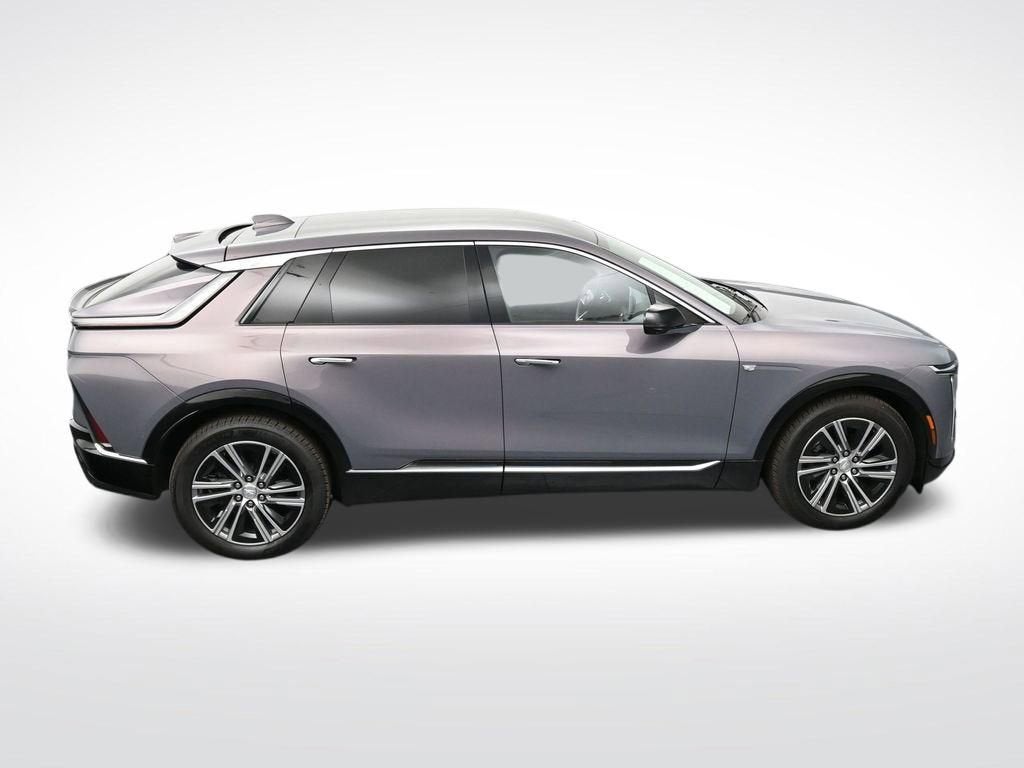 2025 Cadillac LYRIQ Luxury 1