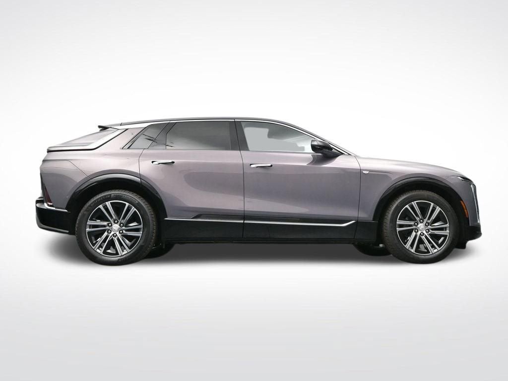 2025 Cadillac LYRIQ Luxury 1