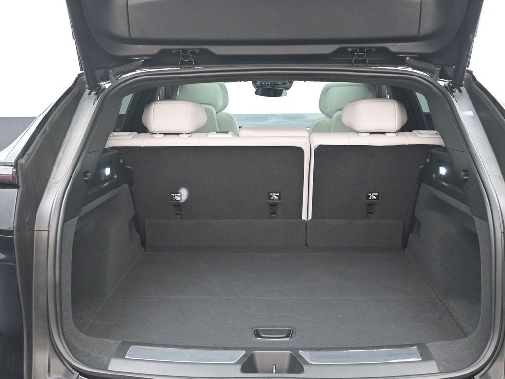 2025 Cadillac LYRIQ Luxury 1