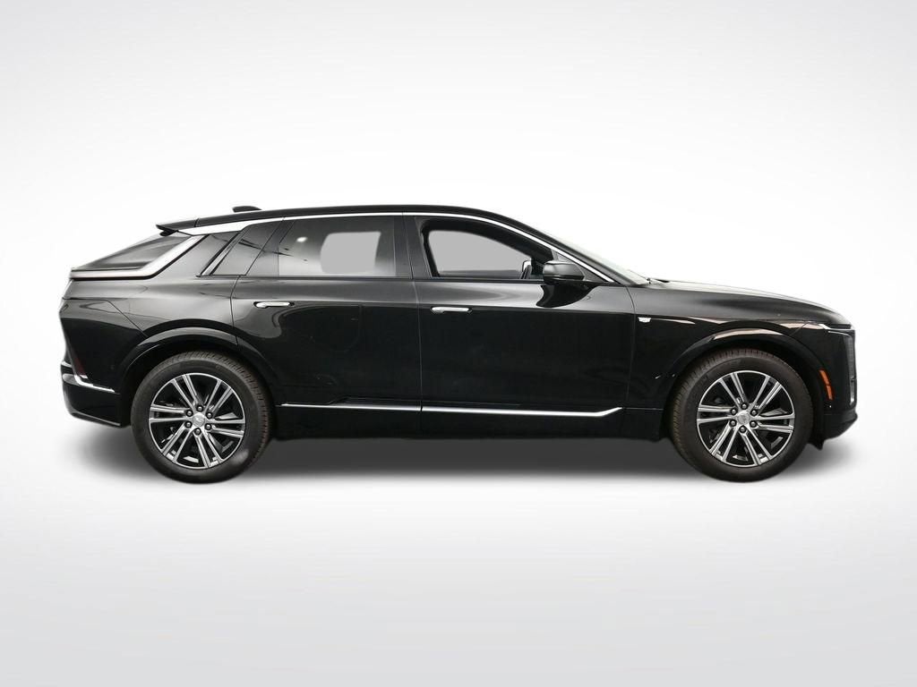 2025 Cadillac LYRIQ Luxury 1