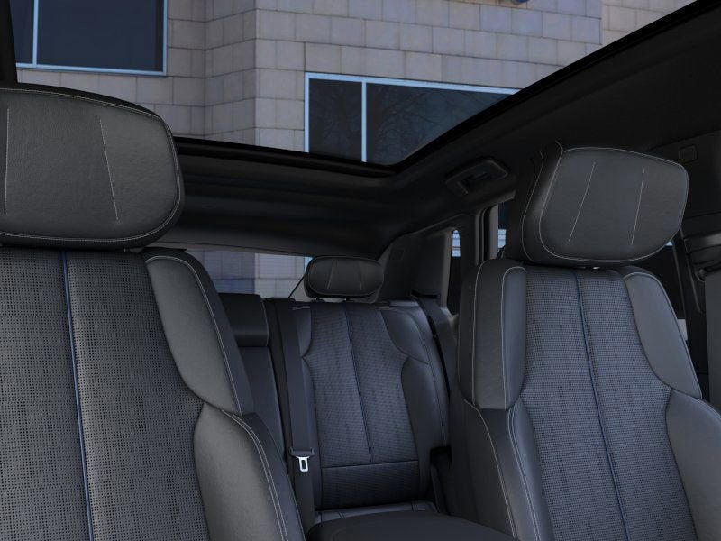 2025 Cadillac LYRIQ Sport 1