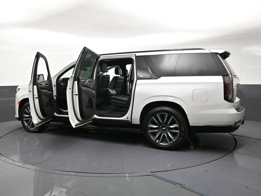 2022 Cadillac Escalade ESV Sport
