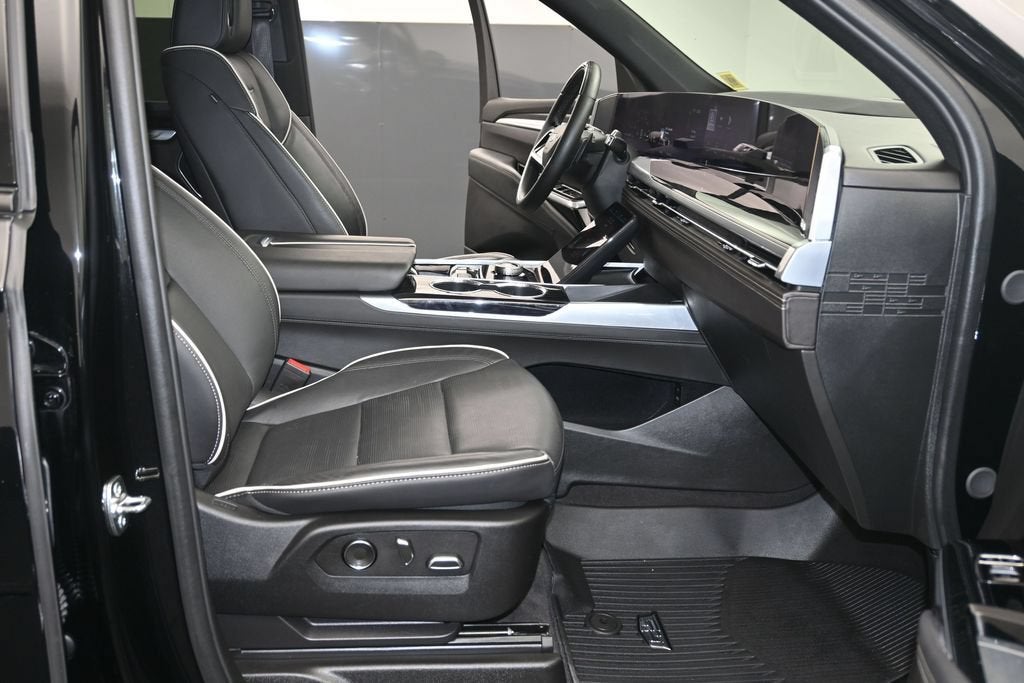 2025 Cadillac Escalade ESV Sport