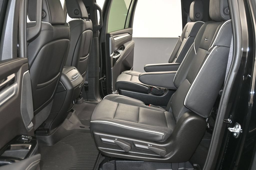 2025 Cadillac Escalade ESV Sport