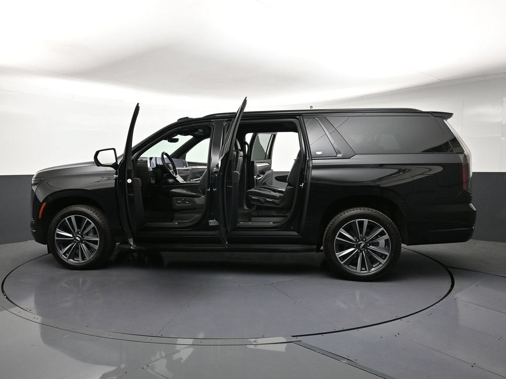 2025 Cadillac Escalade ESV Sport