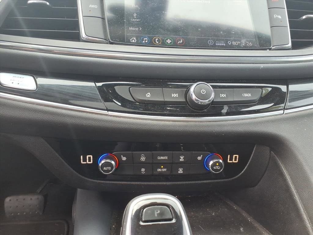 2020 Buick Enclave Essence