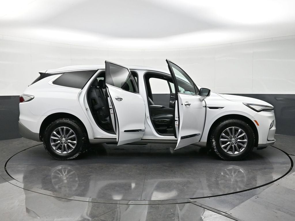 2022 Buick Enclave Essence