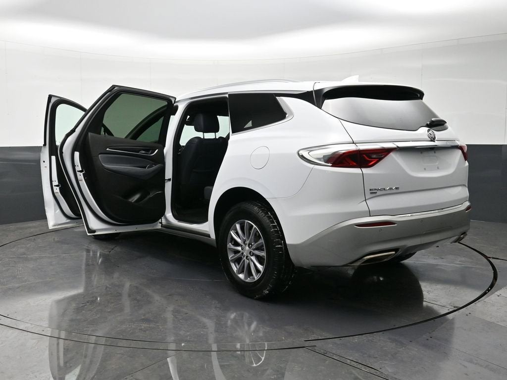 2022 Buick Enclave Essence