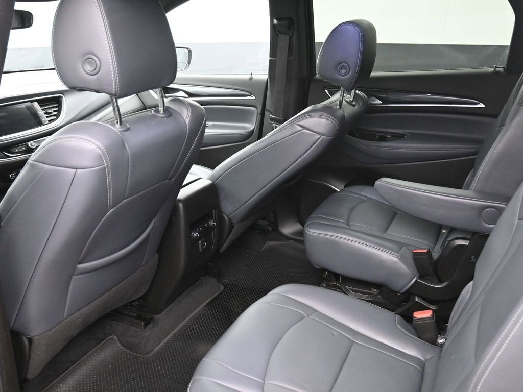 2022 Buick Enclave Essence