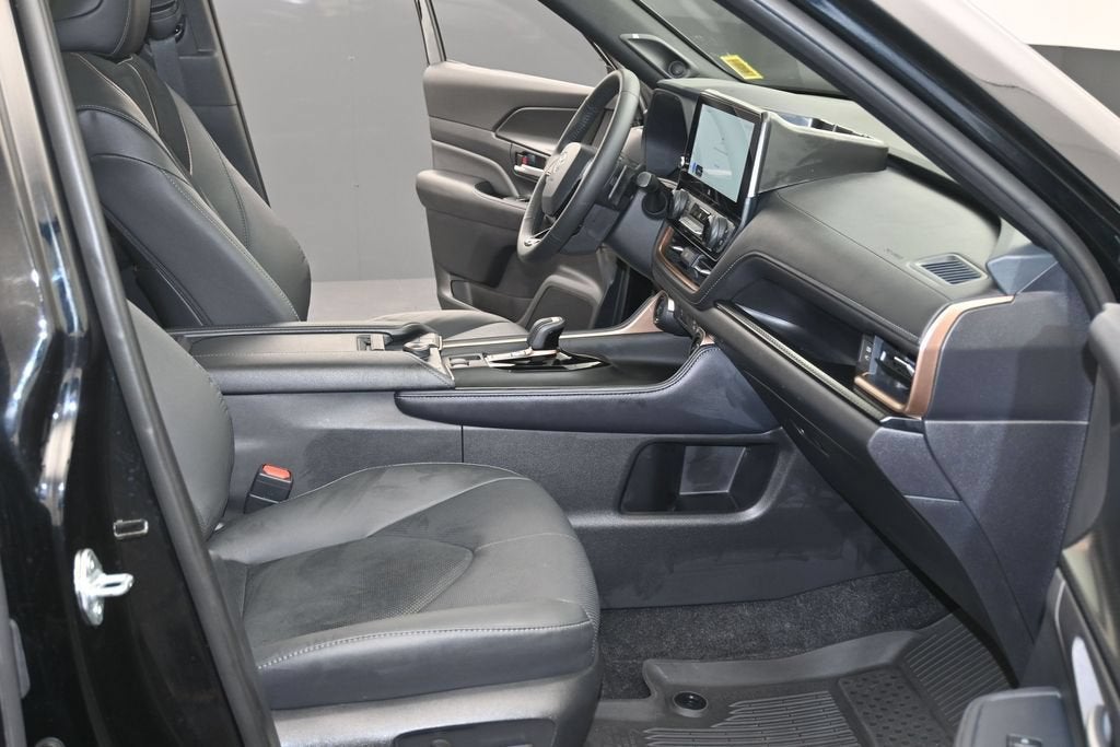 2025 Toyota Grand Highlander Hybrid Limited MAX