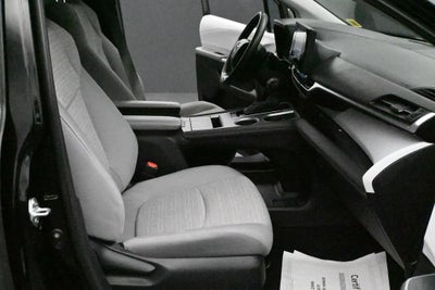 2025 Toyota Sienna LE