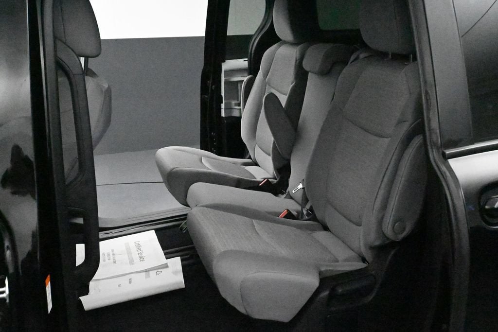 2025 Toyota Sienna LE