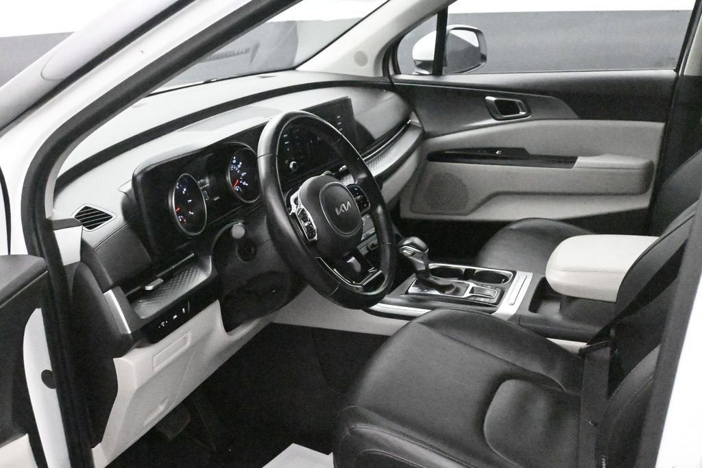 2022 Kia Carnival LXS