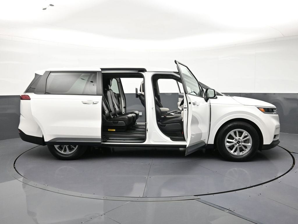 2022 Kia Carnival LXS
