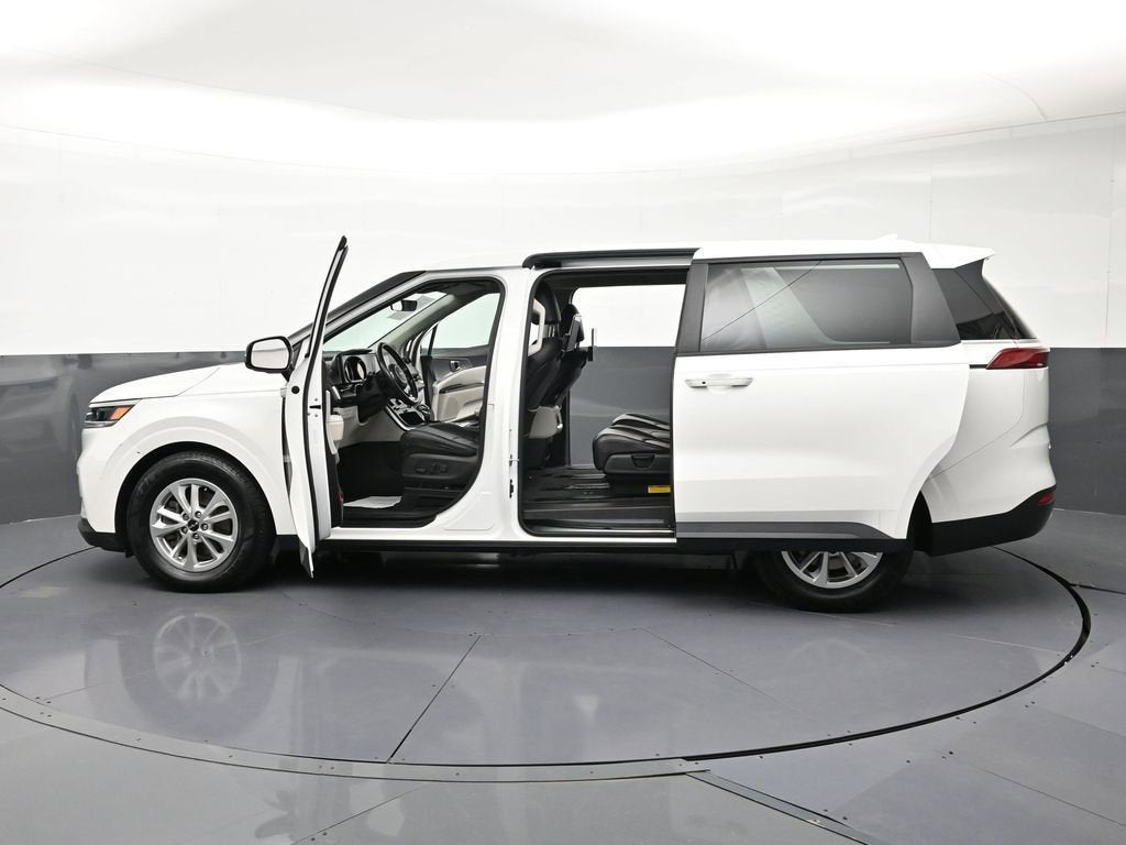 2022 Kia Carnival LXS