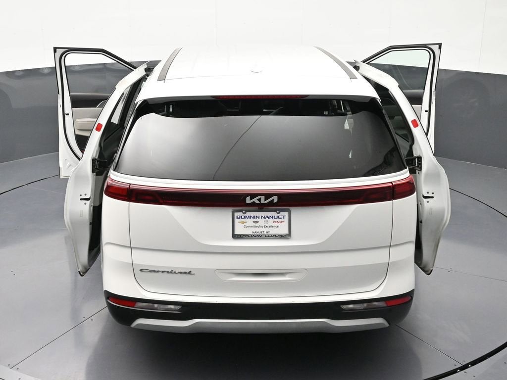 2022 Kia Carnival LXS